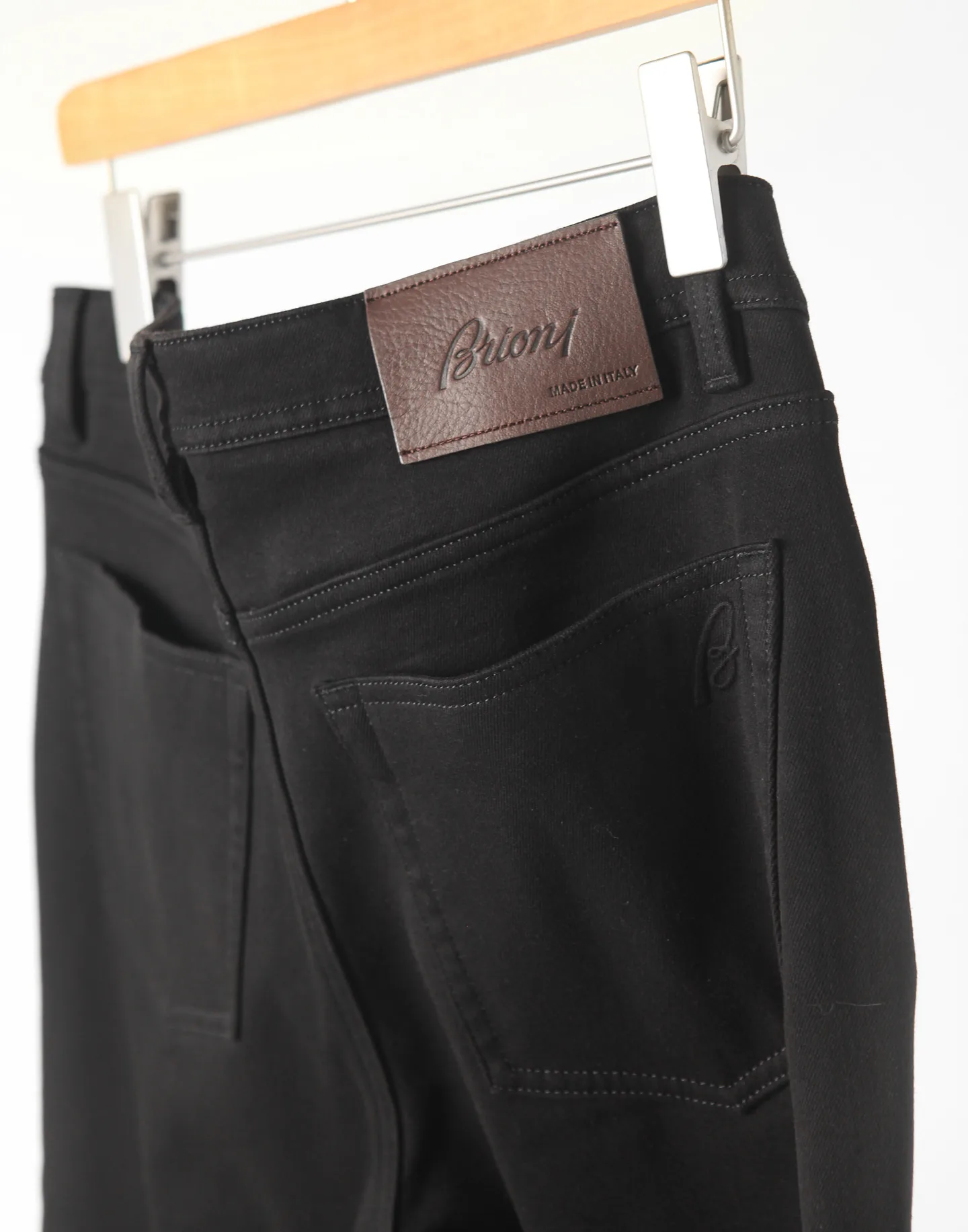 Джинсы Мужские Brioni 18368976