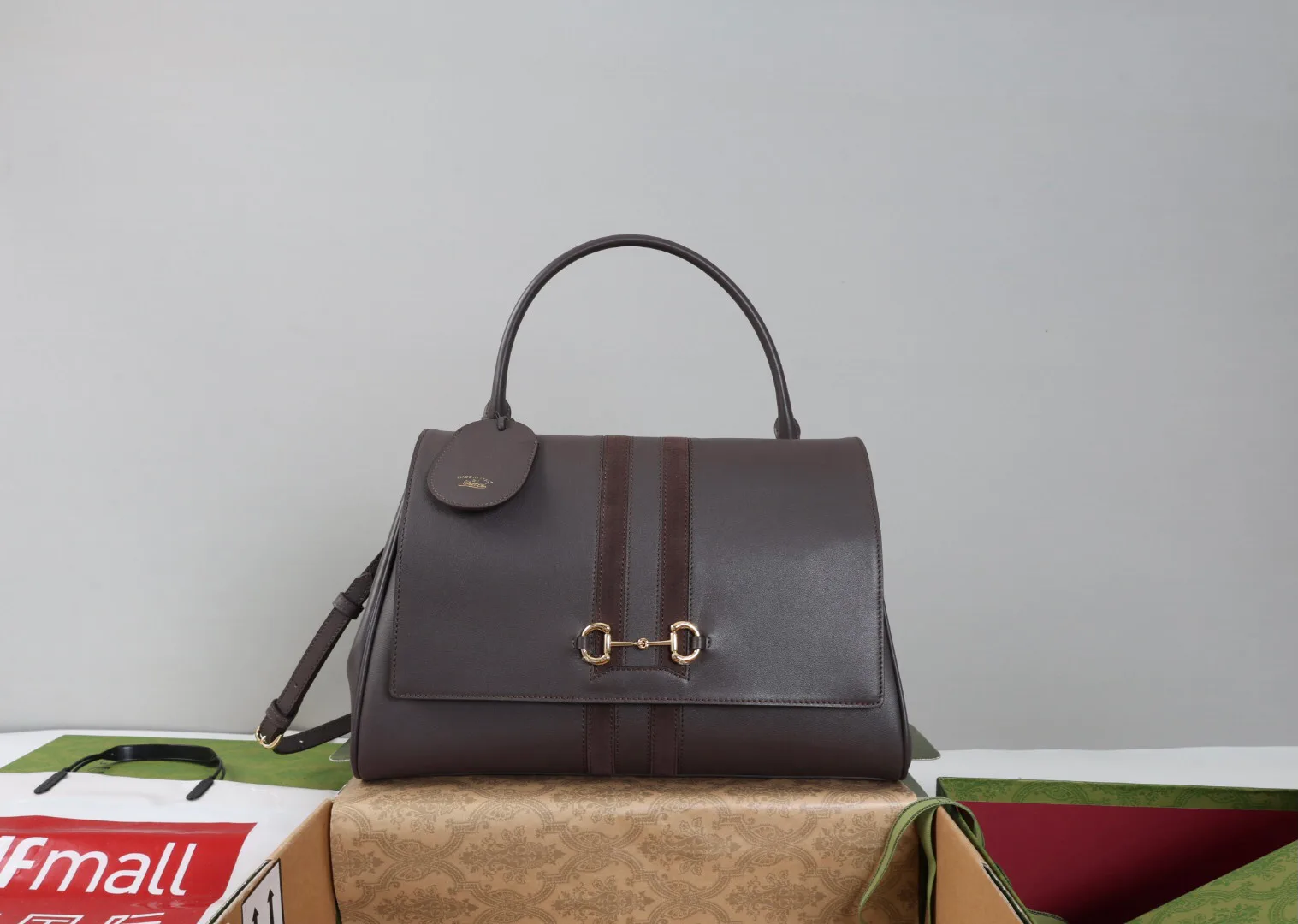 Классические Сумки Женские Gucci 18250582