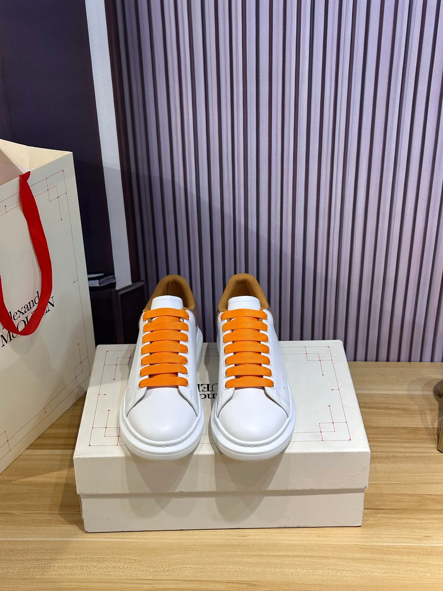 Кроссовки Женские Alexander Mcqueen 3470441
