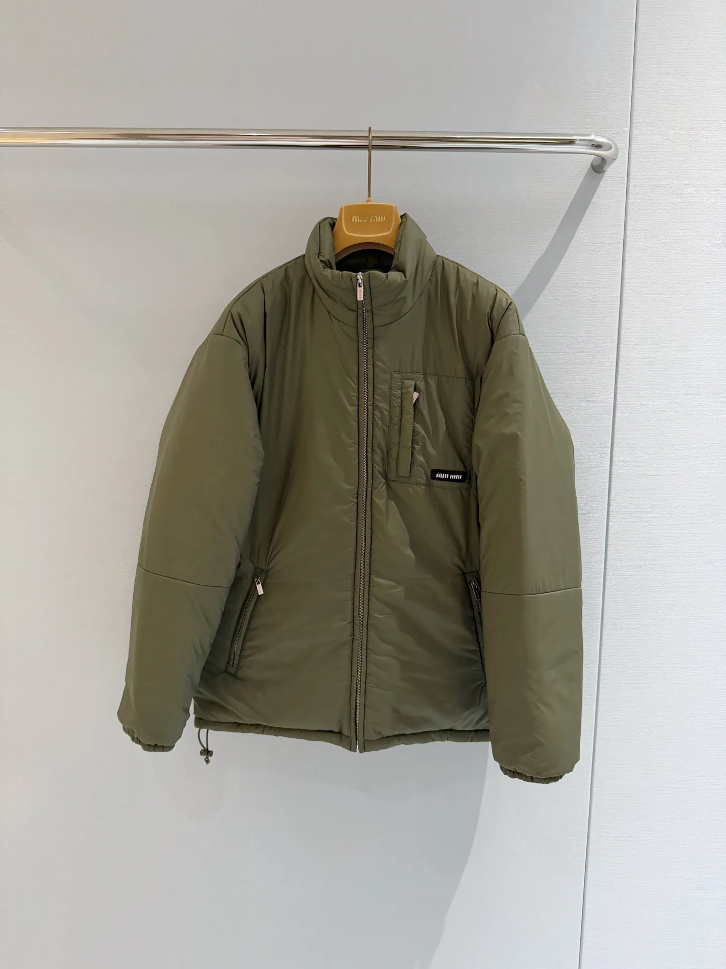 Куртки И Пуховики Женские Miu Miu 18689454