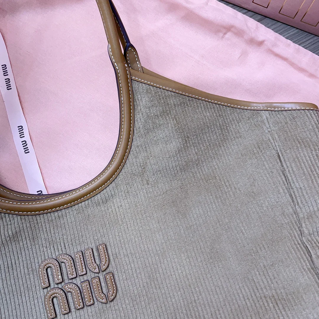 Классические Сумки Женские Miu Miu 445146