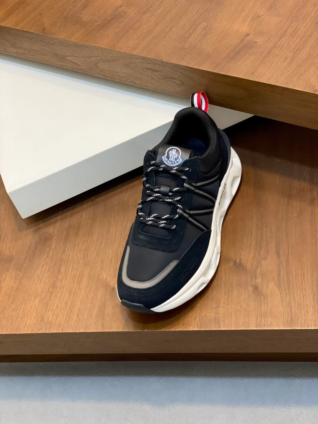 Кроссовки Мужские Moncler 11250175