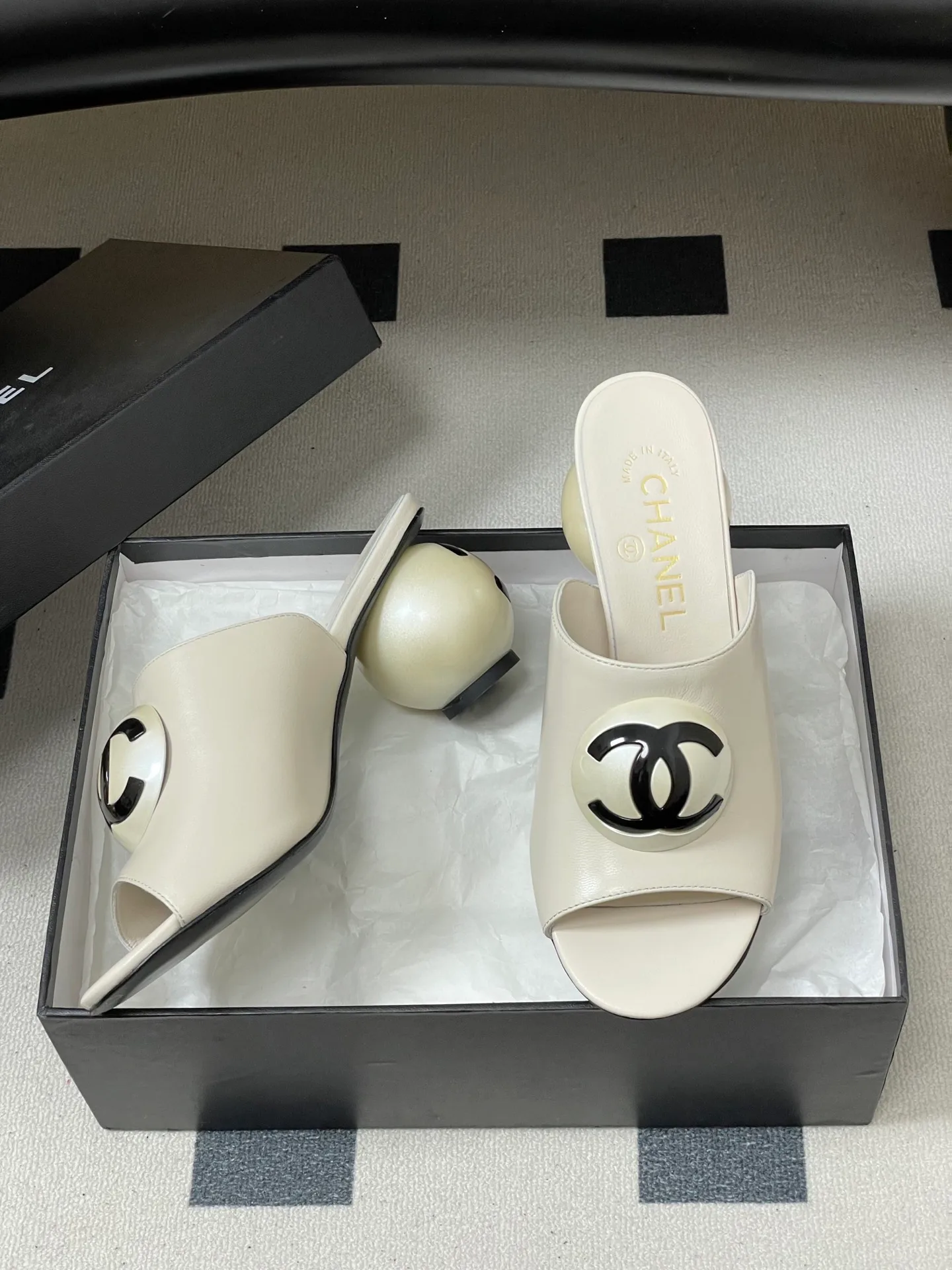 Босоножки Женские Chanel 10993917