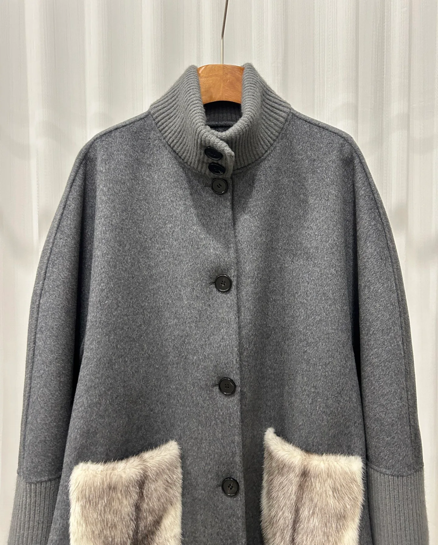 Пальто Женские Loro Piana 18888110