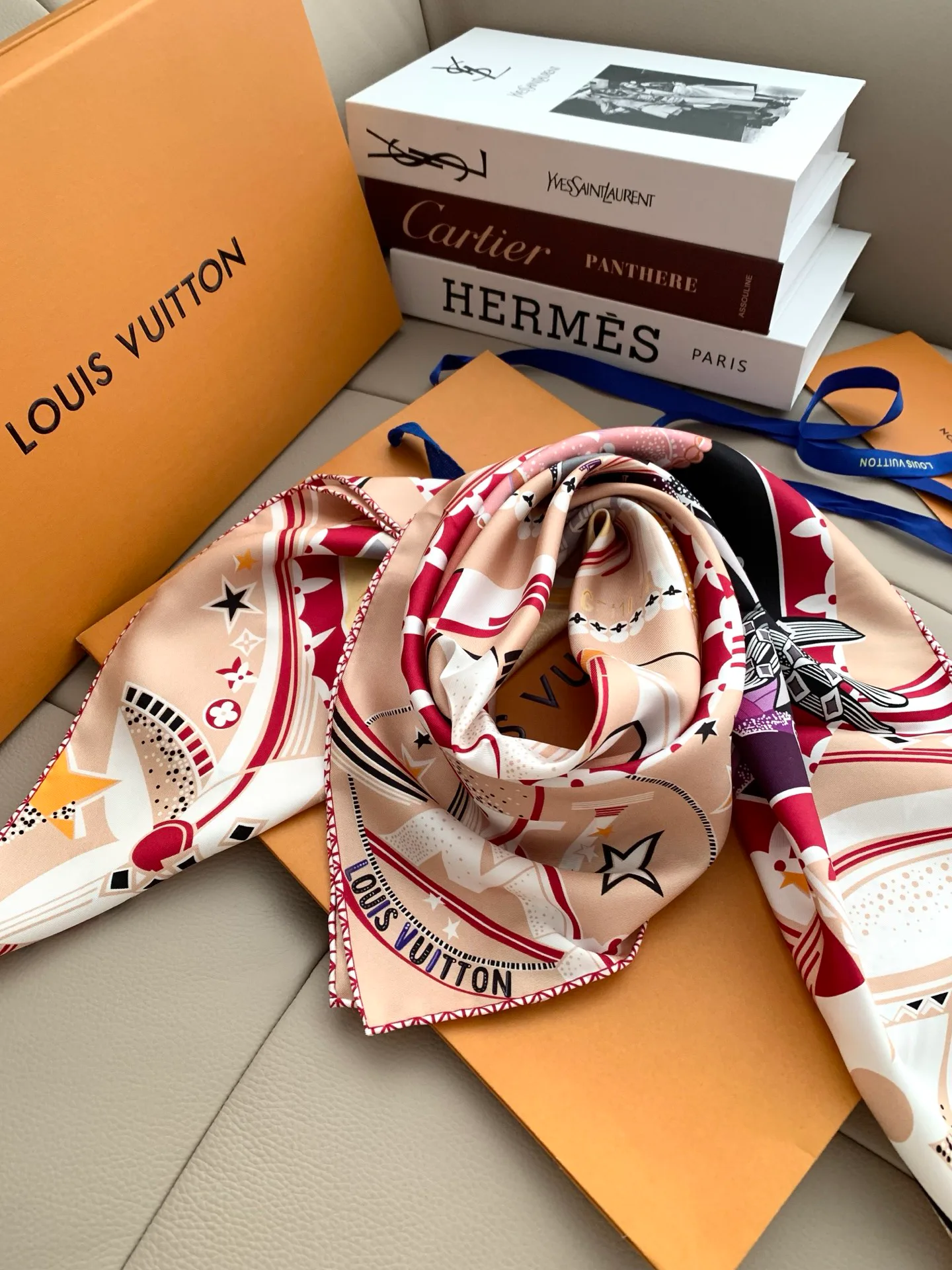 Платки Louis Vuitton 18675529