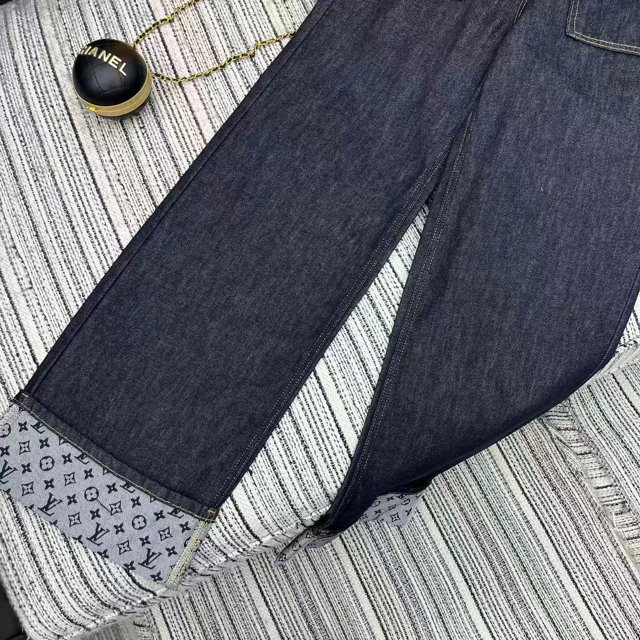 Джинсы Женские Louis Vuitton 11903849
