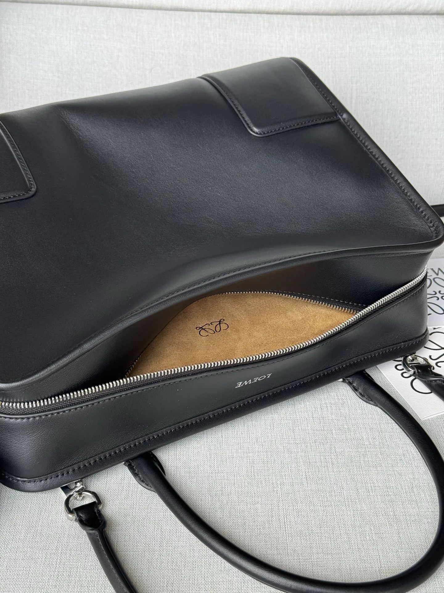 Классические Сумки Женские Loewe 18231890