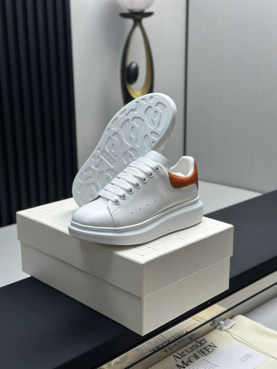 Кроссовки Женские Alexander Mcqueen 18677580
