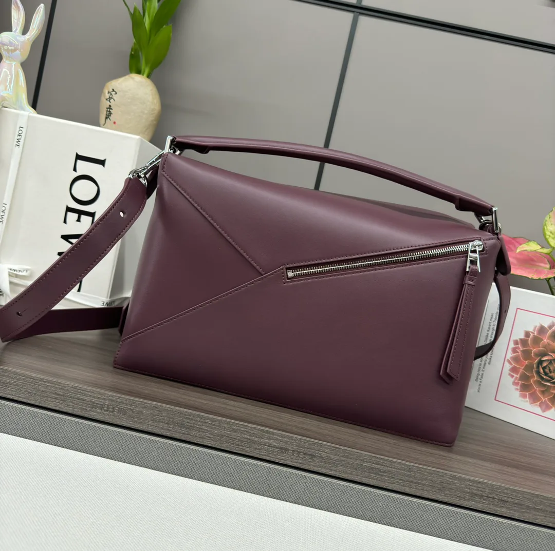 Классические Сумки Женские Loewe 18030362