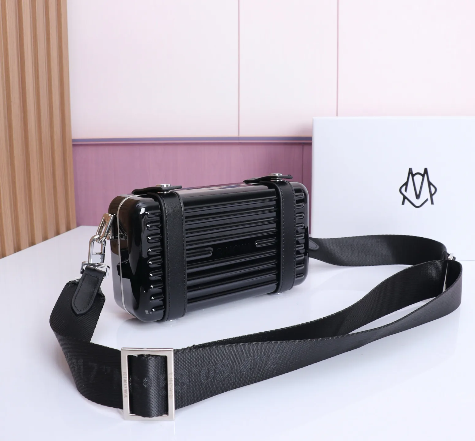 Сумки На Ремне Женские Rimowa 11185354