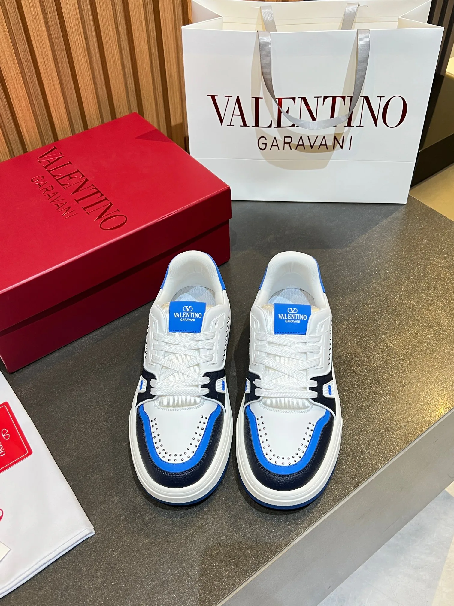 Кроссовки Женские Valentino 11575973