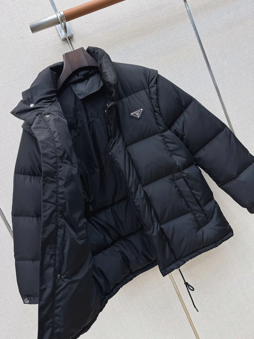 Куртки И Пуховики Женские Prada 18348218