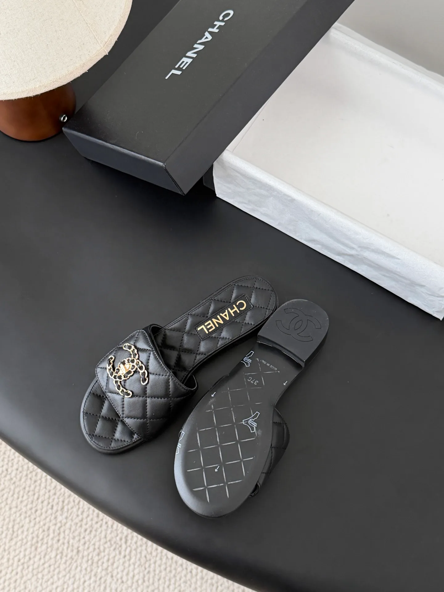 Шлепанцы Женские Chanel 11157368