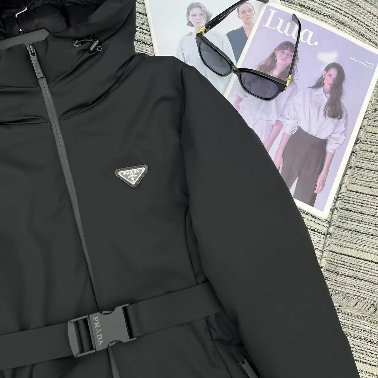 Куртки И Пуховики Женские Prada 19714330