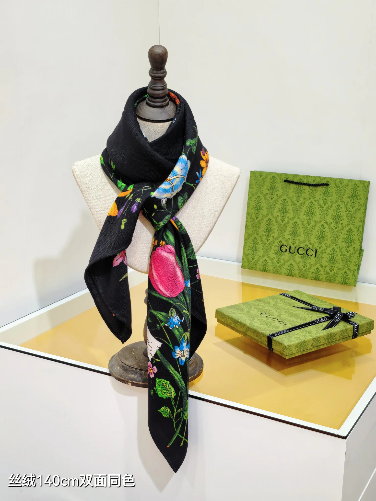 Текстиль Gucci 11990895