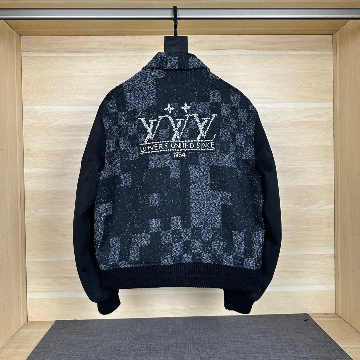 Куртки И Пуховики Мужские Louis Vuitton 13563945