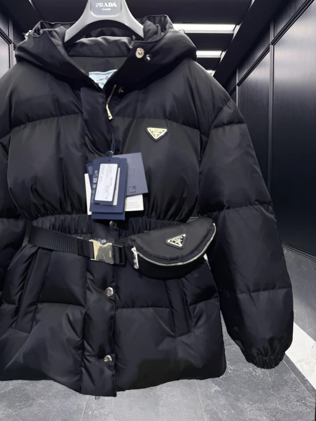 Куртки И Пуховики Женские Prada 17912487