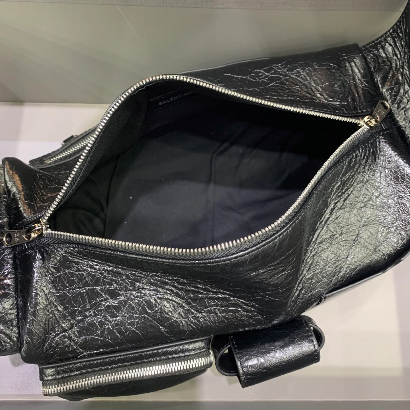 Классические Сумки Женские Balenciaga 18136076
