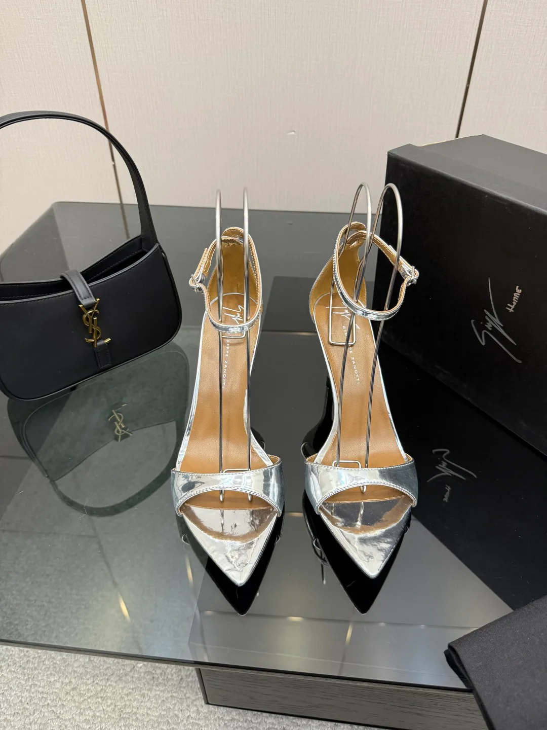 Сандалии Женские Giuseppe Zanotti 5052116