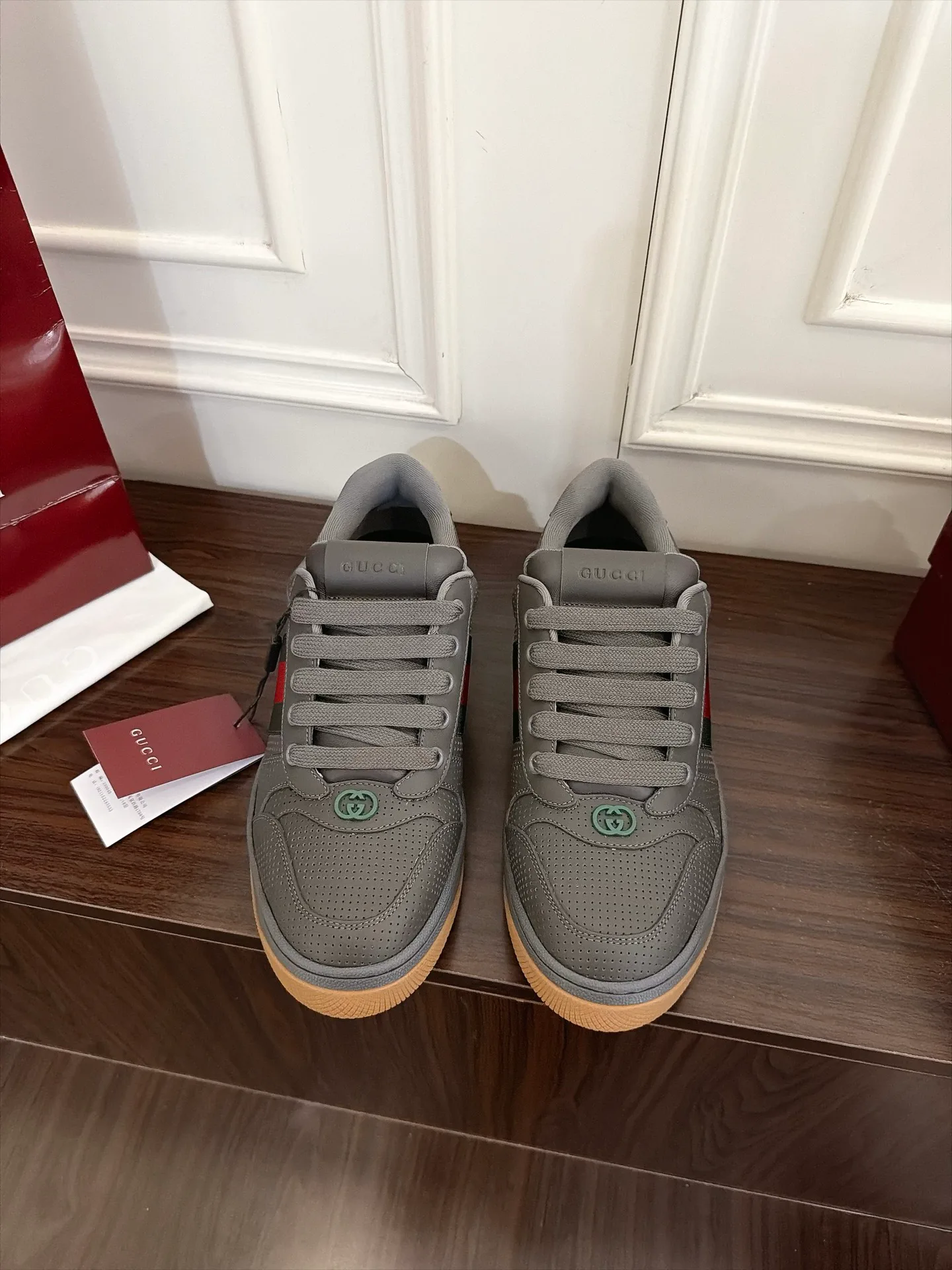 Кроссовки Женские Gucci 19447097