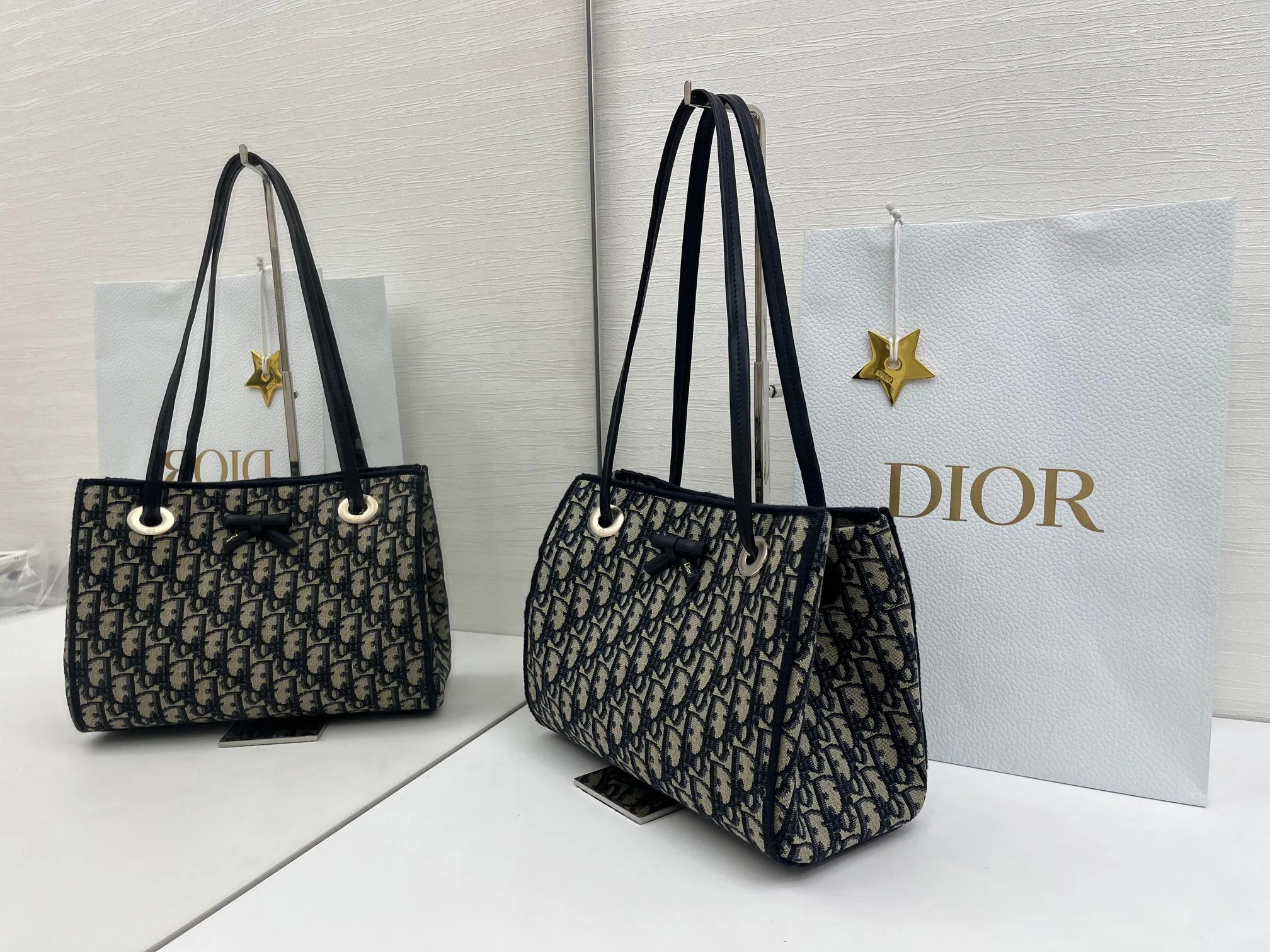 Классические Сумки Женские Christian Dior 11669077