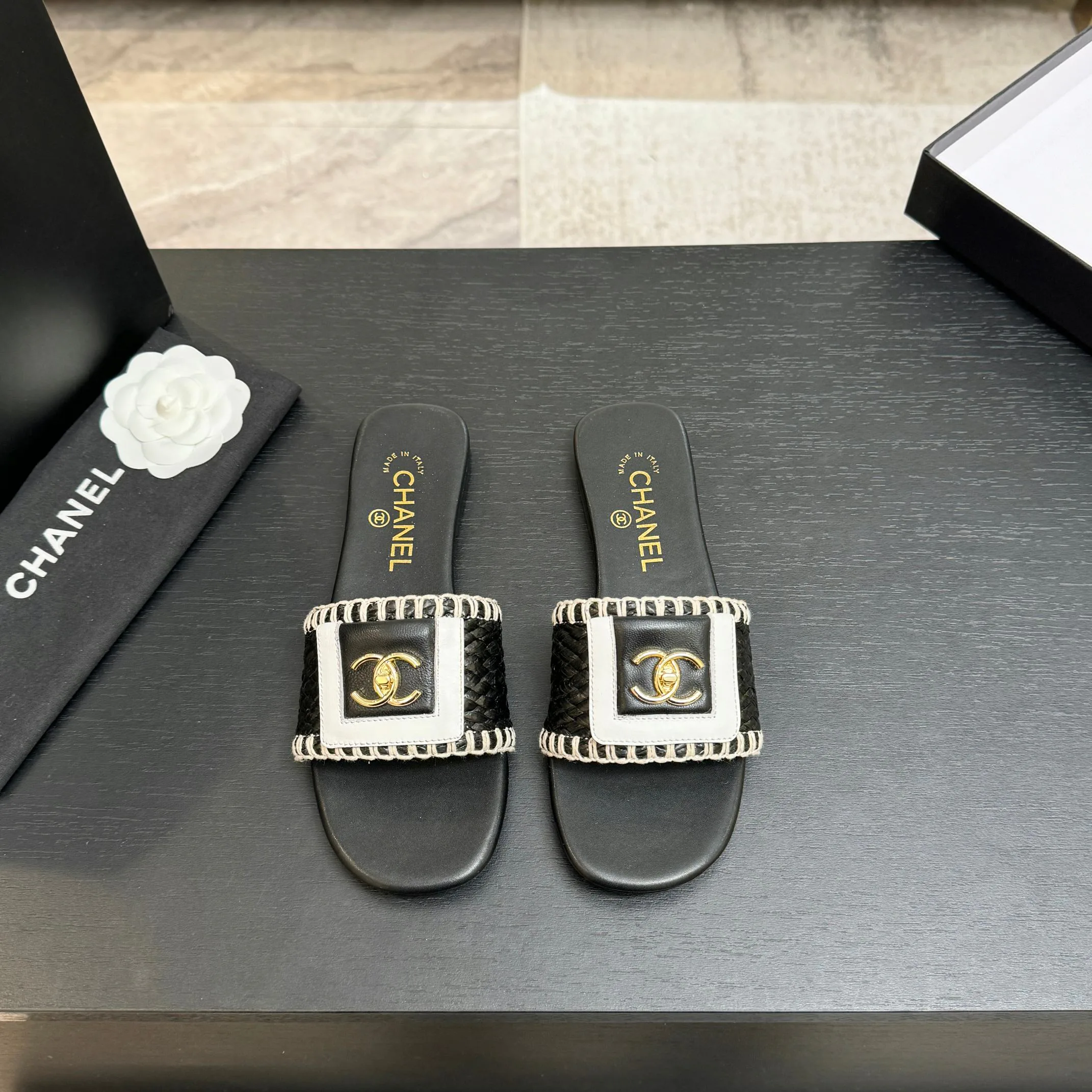 Шлепанцы Женские Chanel 2578930