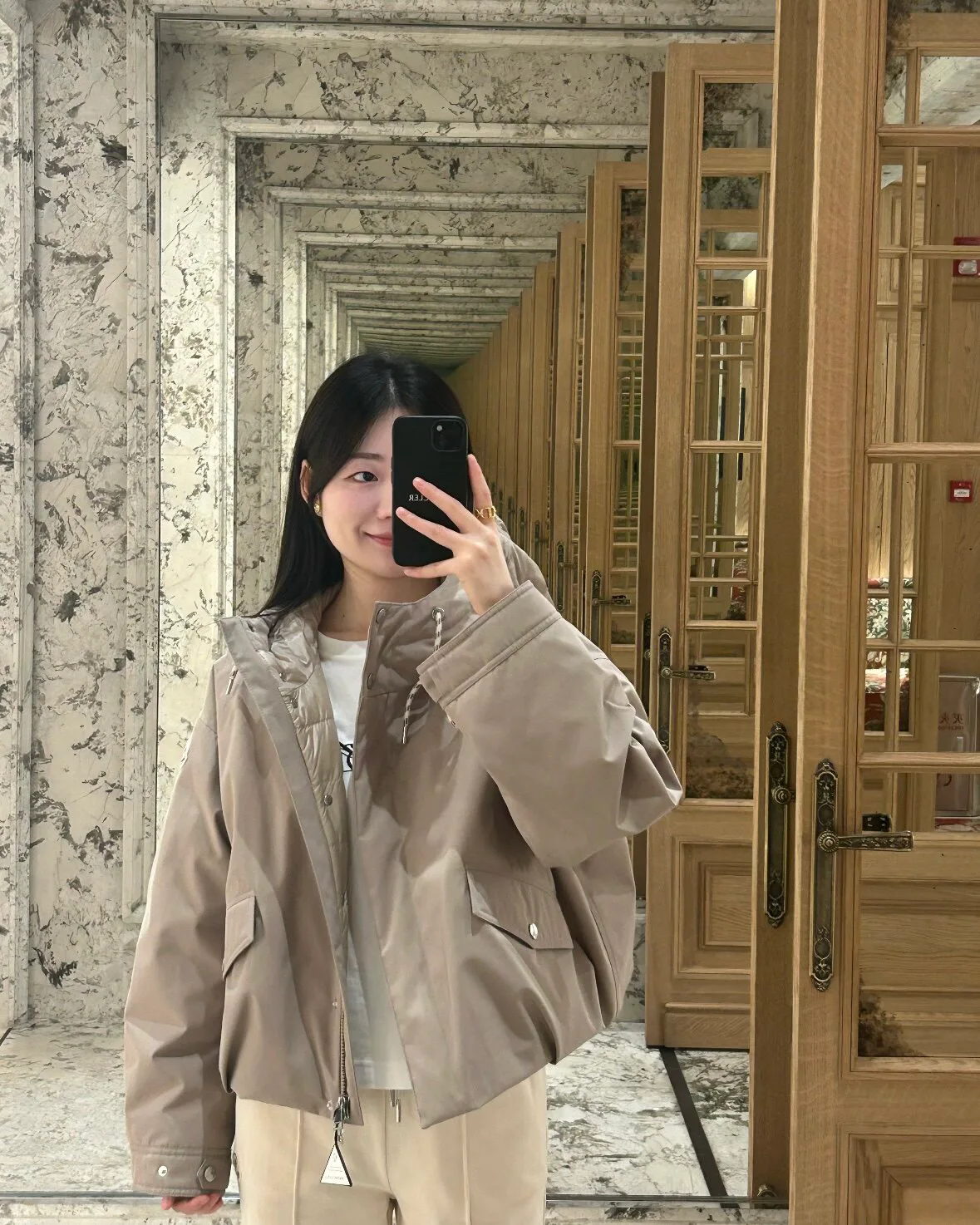 Куртки И Пуховики Женские Moncler 18402394