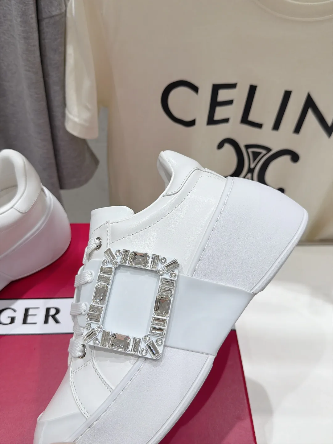 Кроссовки Женские Roger Vivier 18780305