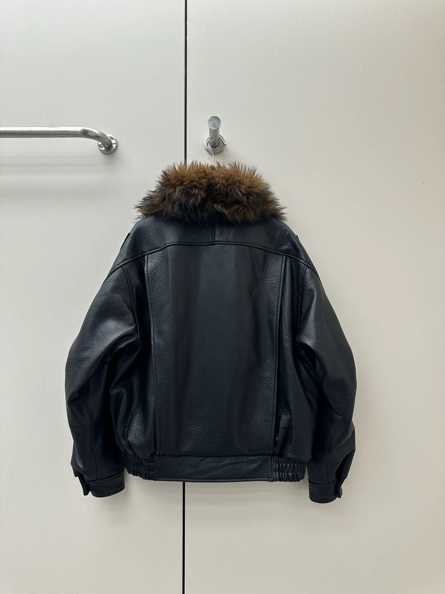Кожаные Куртки И Дублёнки Женские Saint Laurent 19213533