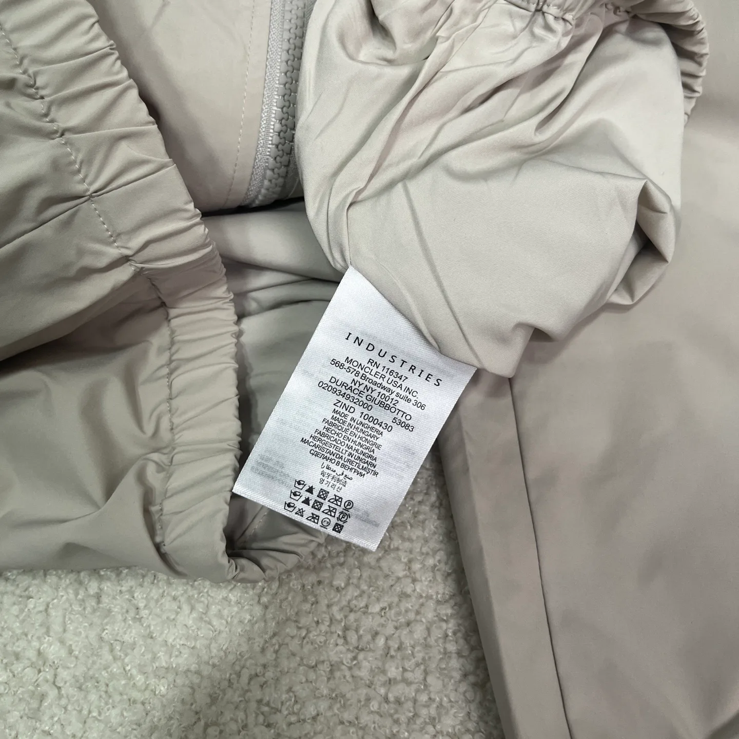 Куртки И Пуховики Женские Moncler 11564456