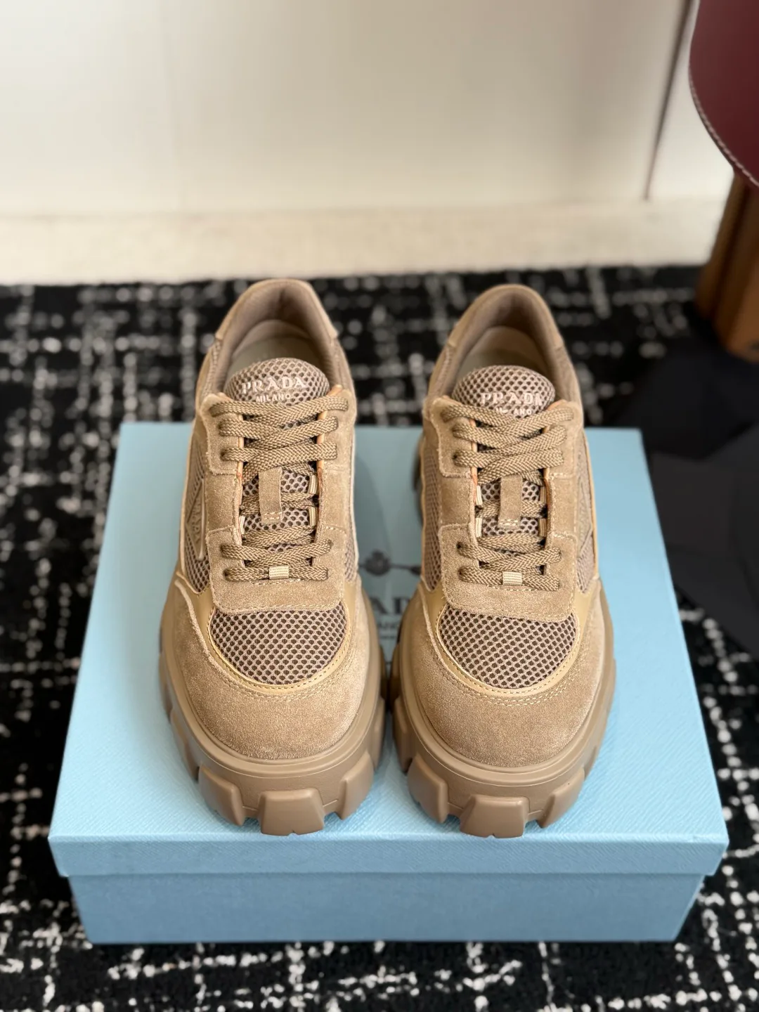 Кроссовки Женские Prada 18138855