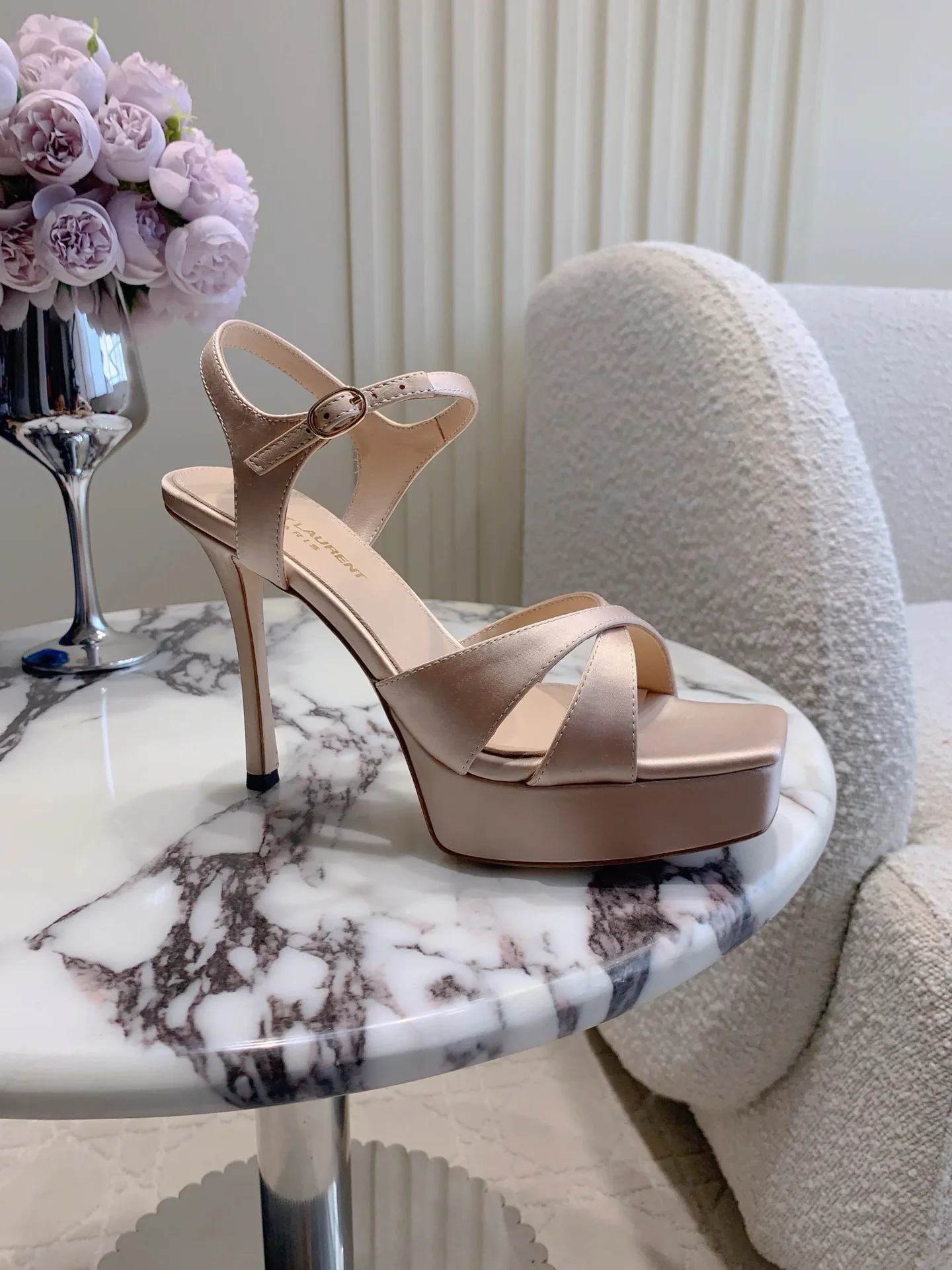 Босоножки Женские Saint Laurent 1830319