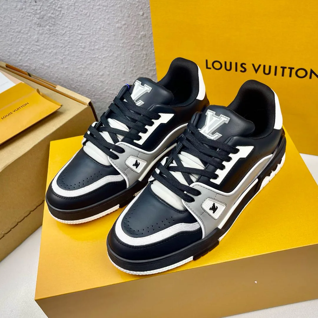 Кроссовки Женские Louis Vuitton 2679374