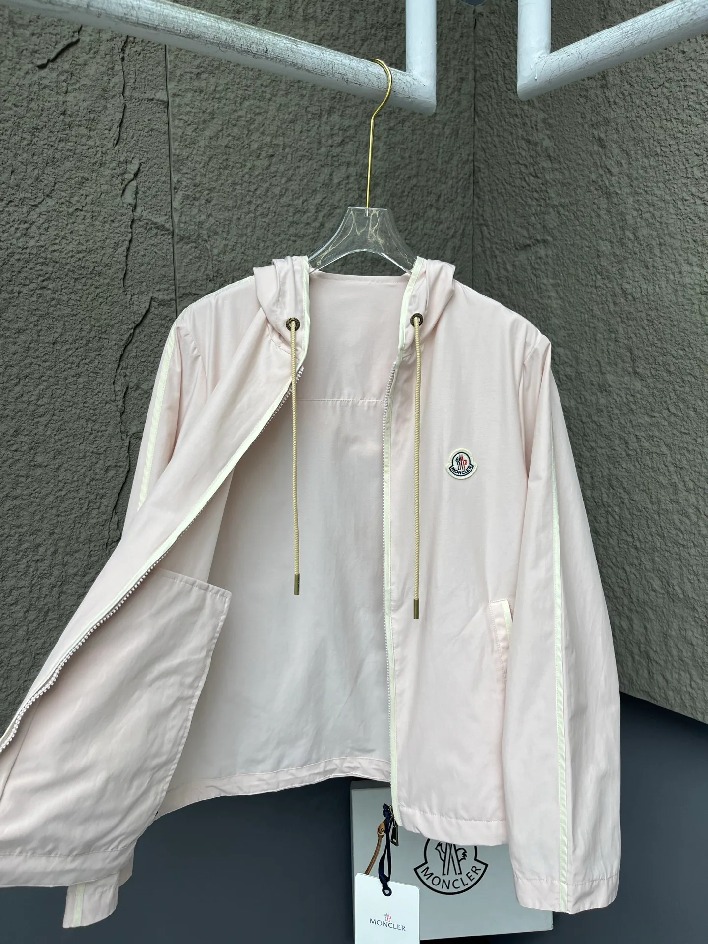 Куртки И Пуховики Женские Moncler 14179712