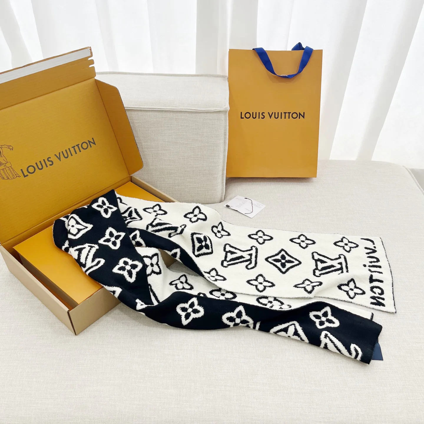 Шарфы Louis Vuitton 183717