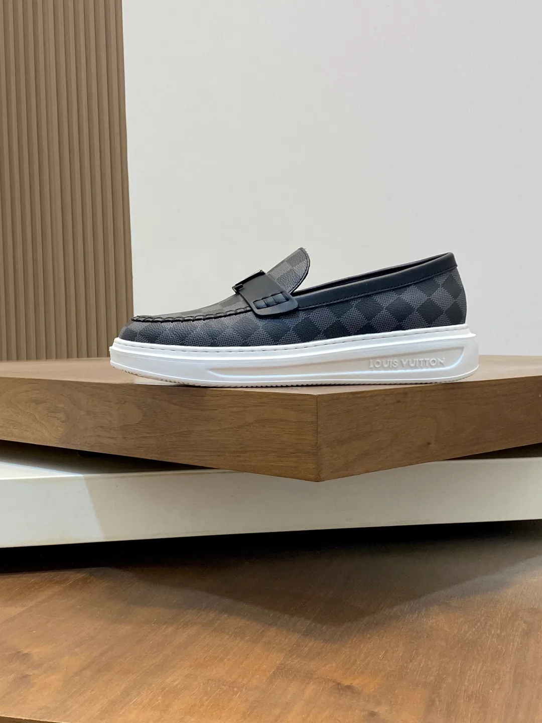 Кроссовки Мужские Louis Vuitton 11891575