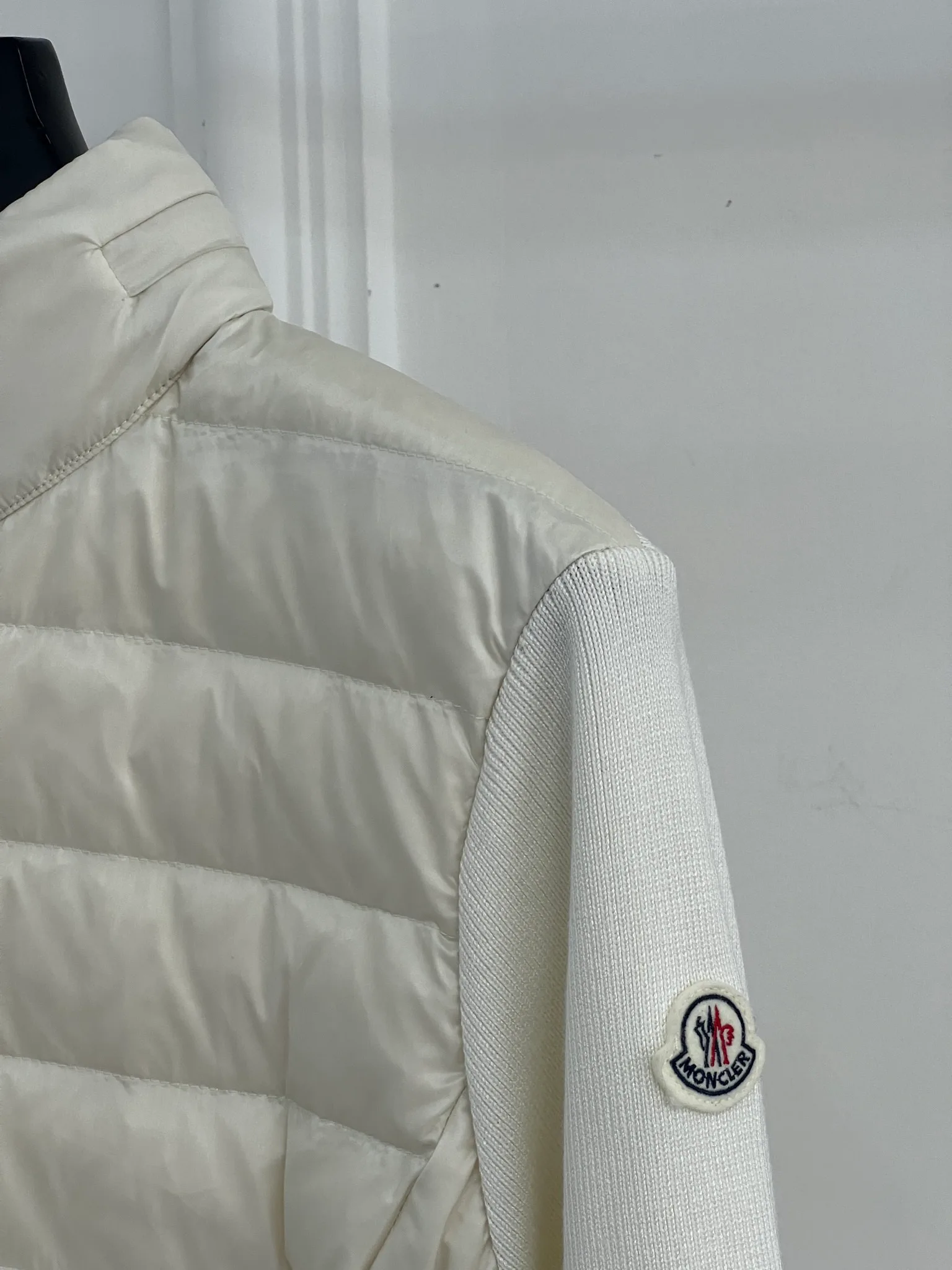 Куртки И Пуховики Женские Moncler 18416267