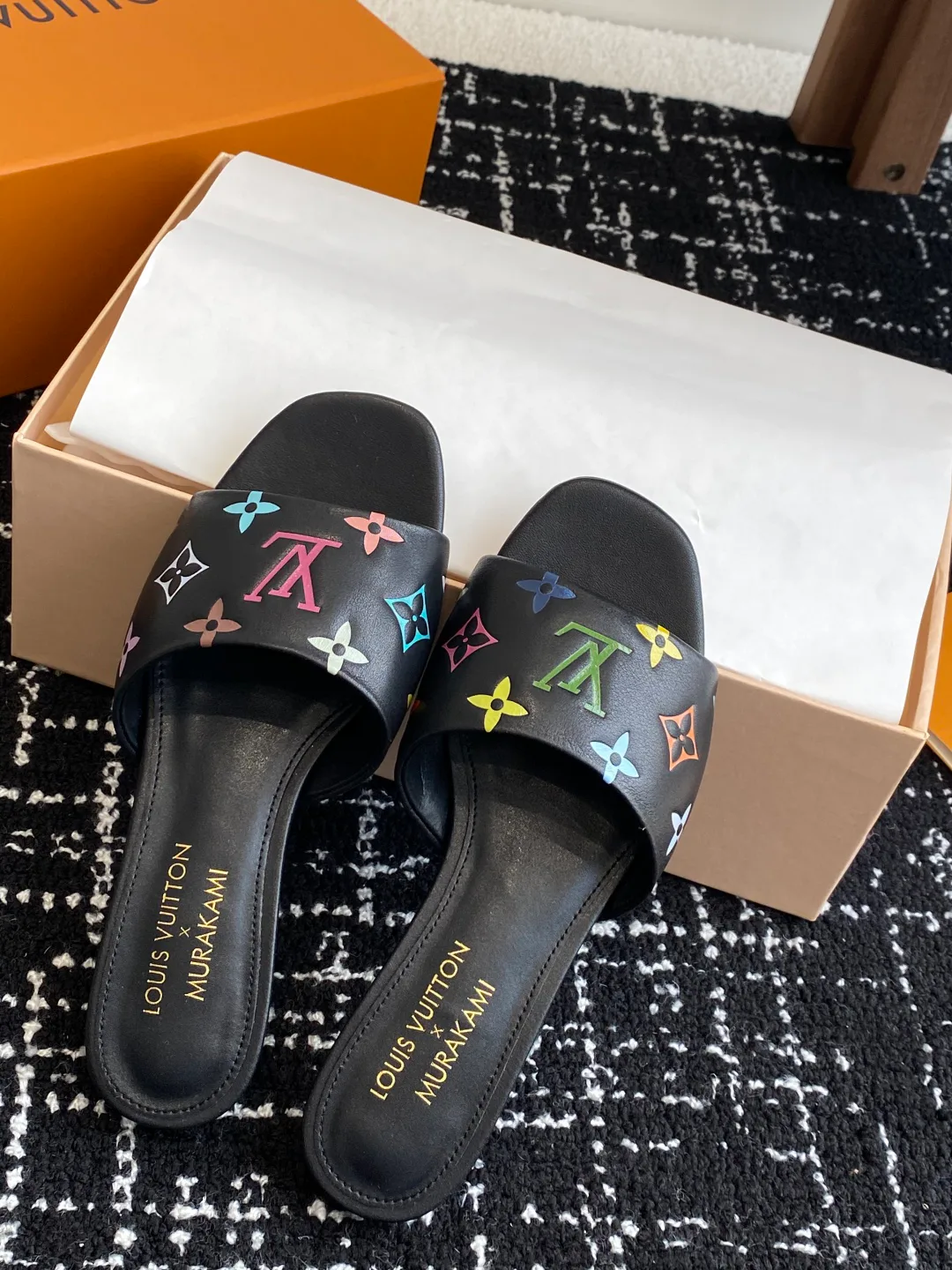 Шлепанцы Женские Louis Vuitton 20472