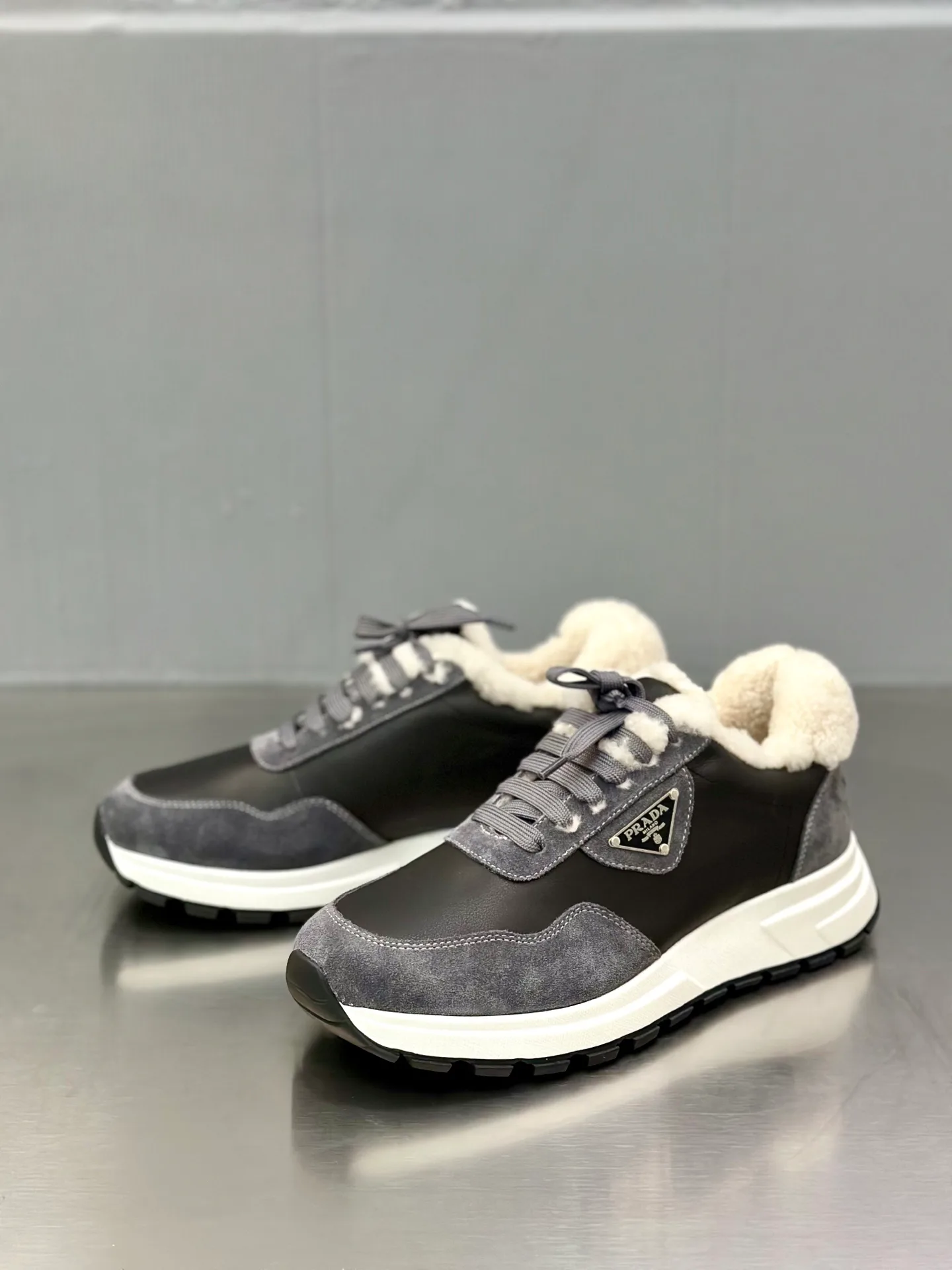 Кроссовки Мужские Prada 254813