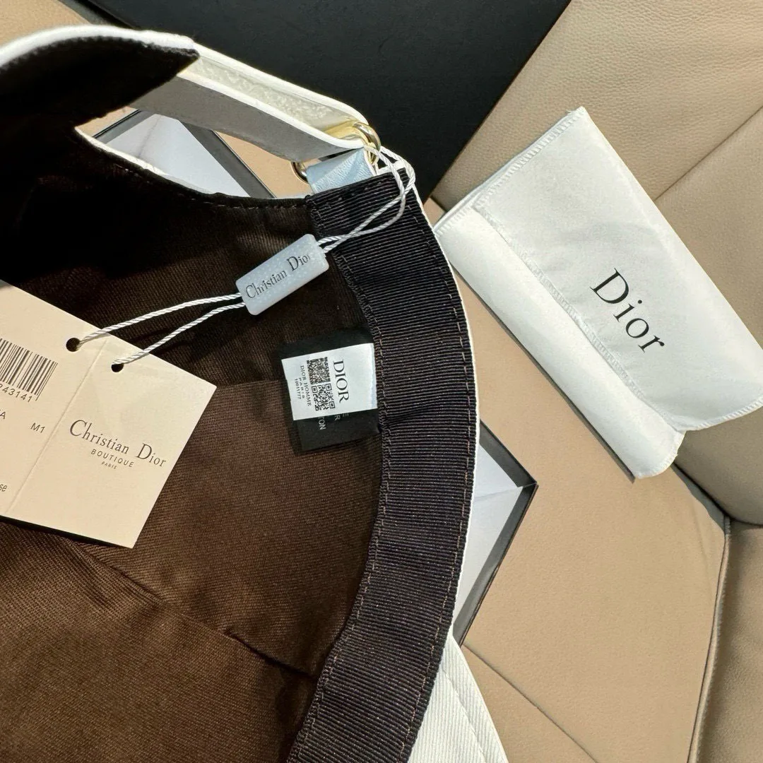 Головные Уборы Christian Dior 11362283