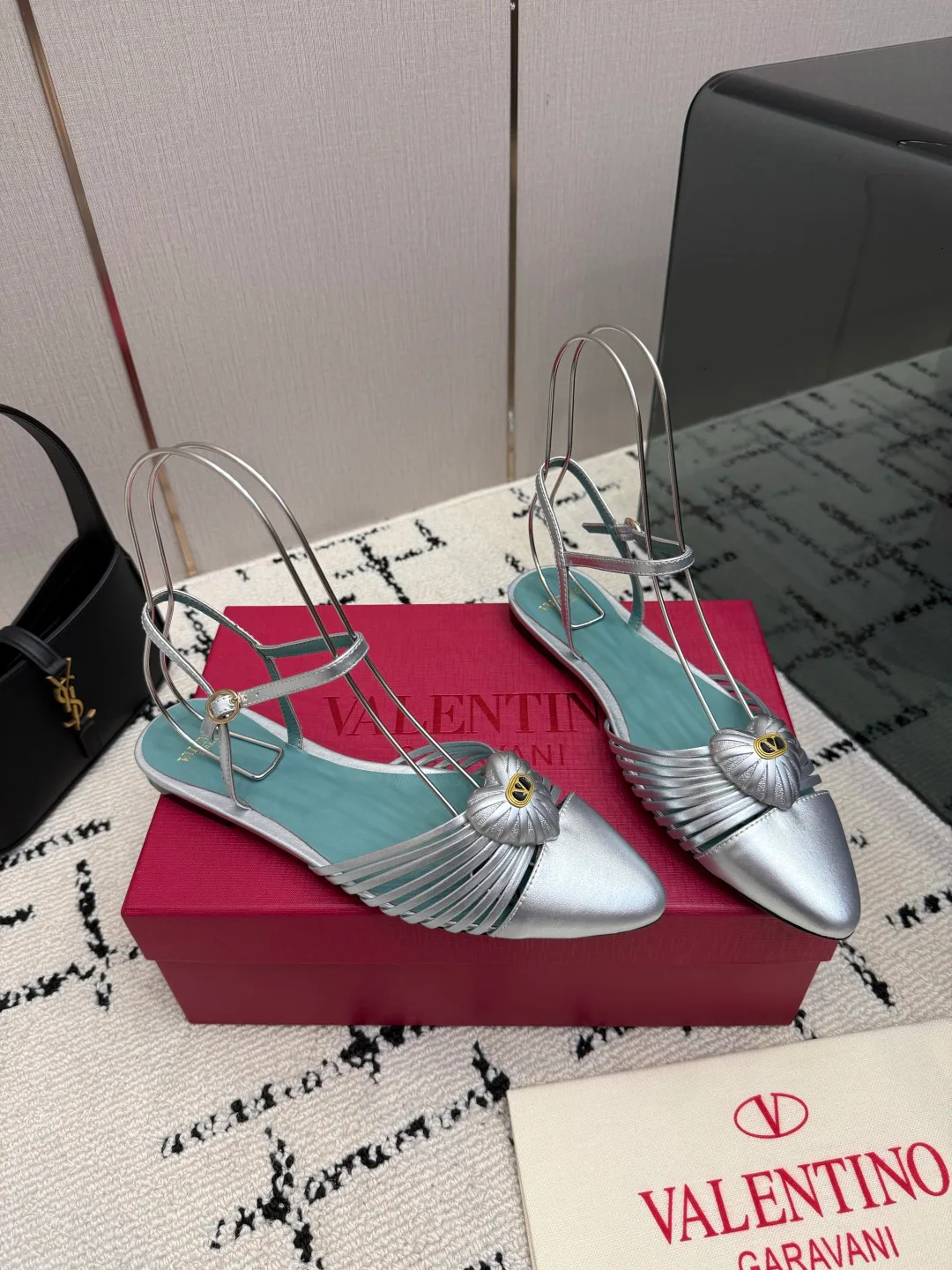Босоножки Женские Valentino 18598096
