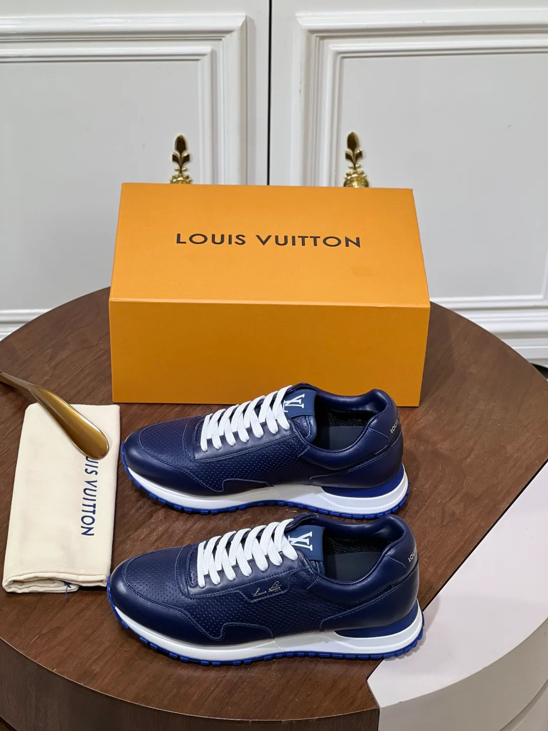 Кроссовки Мужские Louis Vuitton 18039347