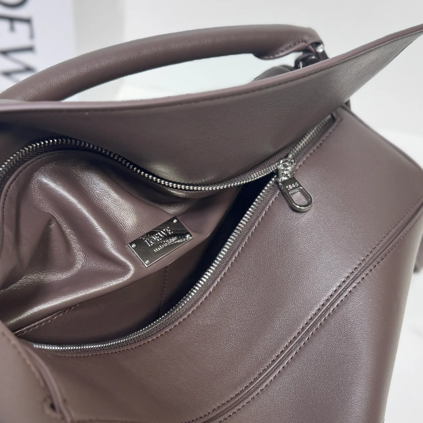 Классические Сумки Женские Loewe 18030351