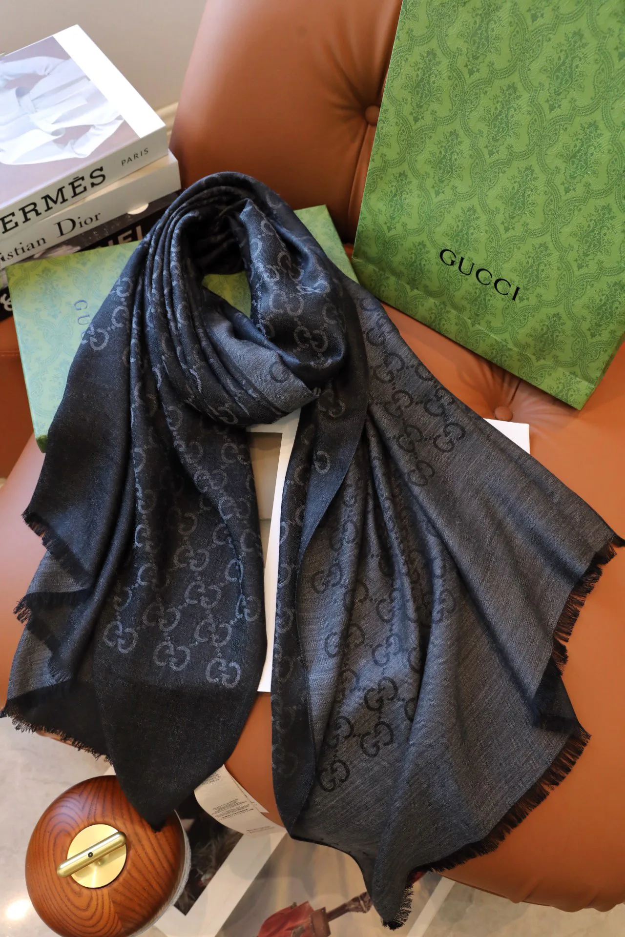 Шарфы Gucci 18275136