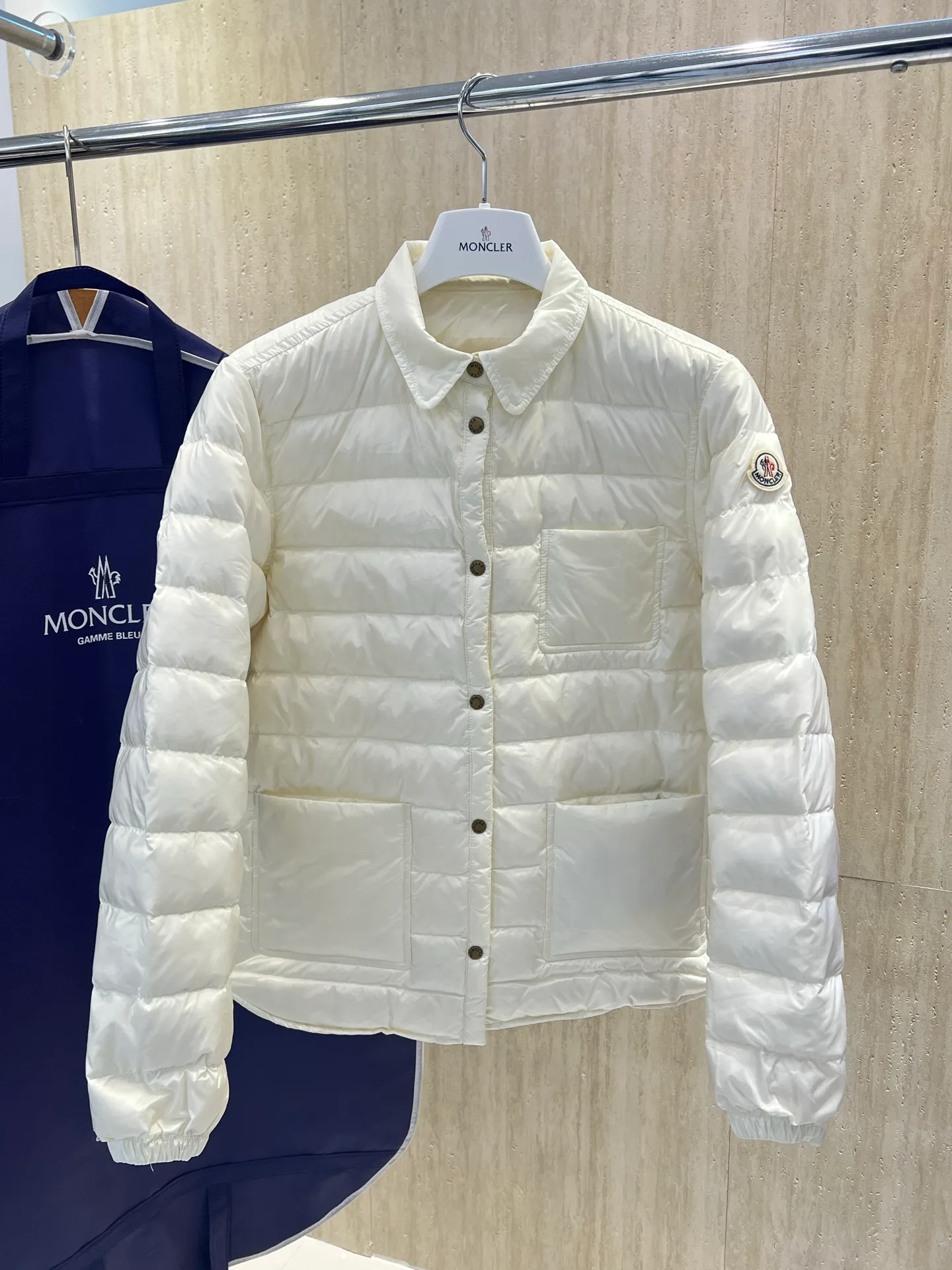 Куртки И Пуховики Мужские Moncler 18231327