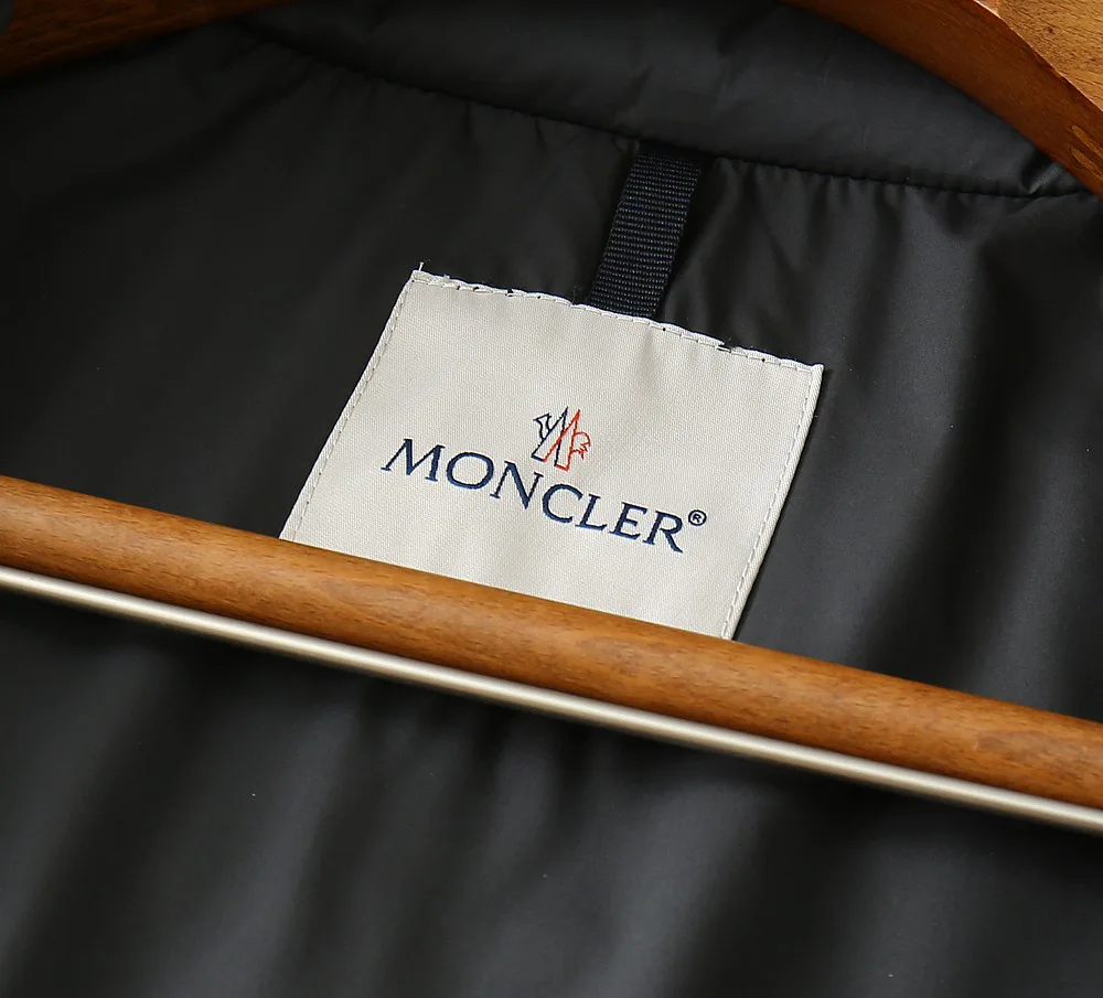 Жилеты Женские Moncler 18188872