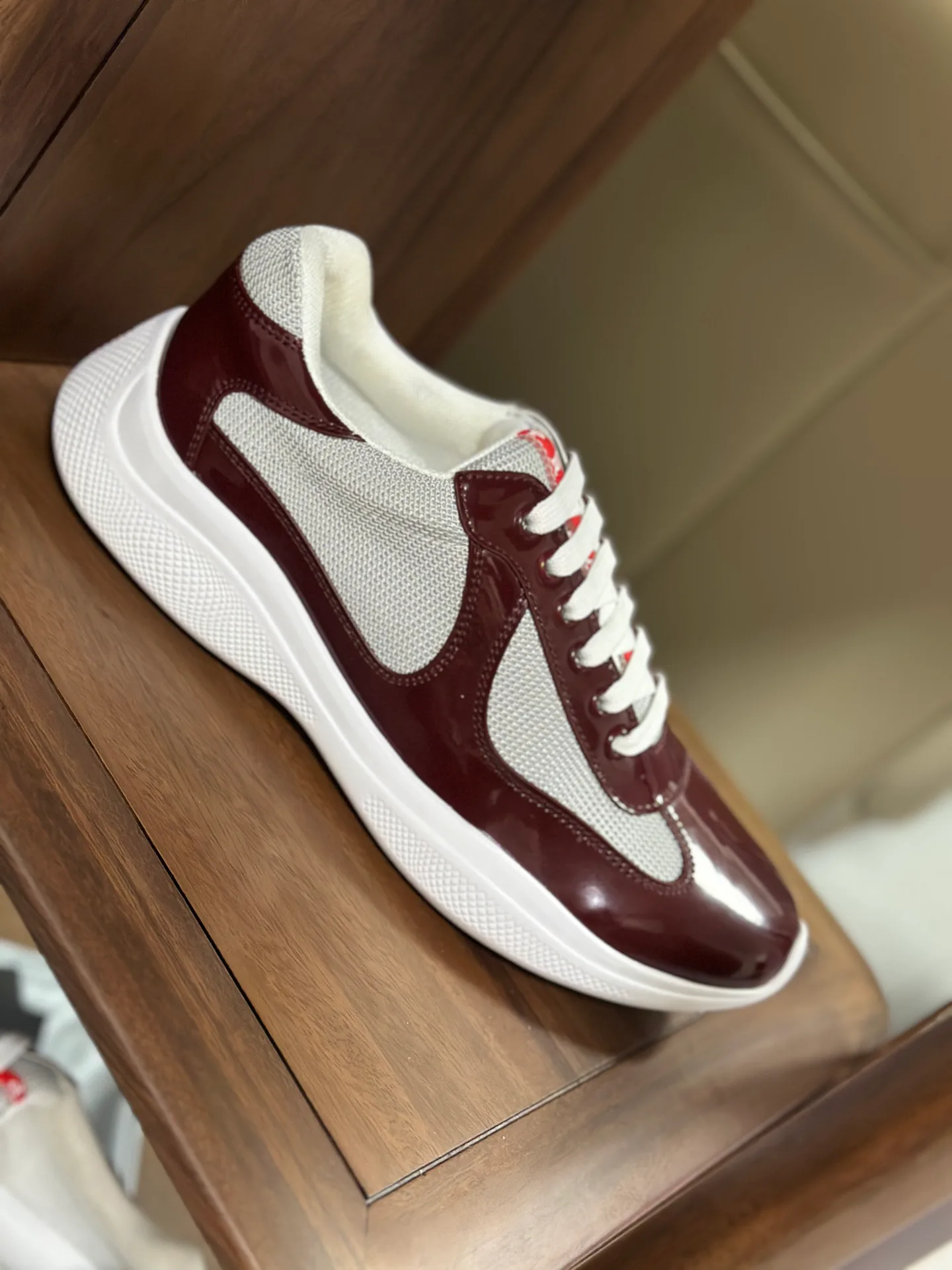 Кроссовки Женские Prada 18262259