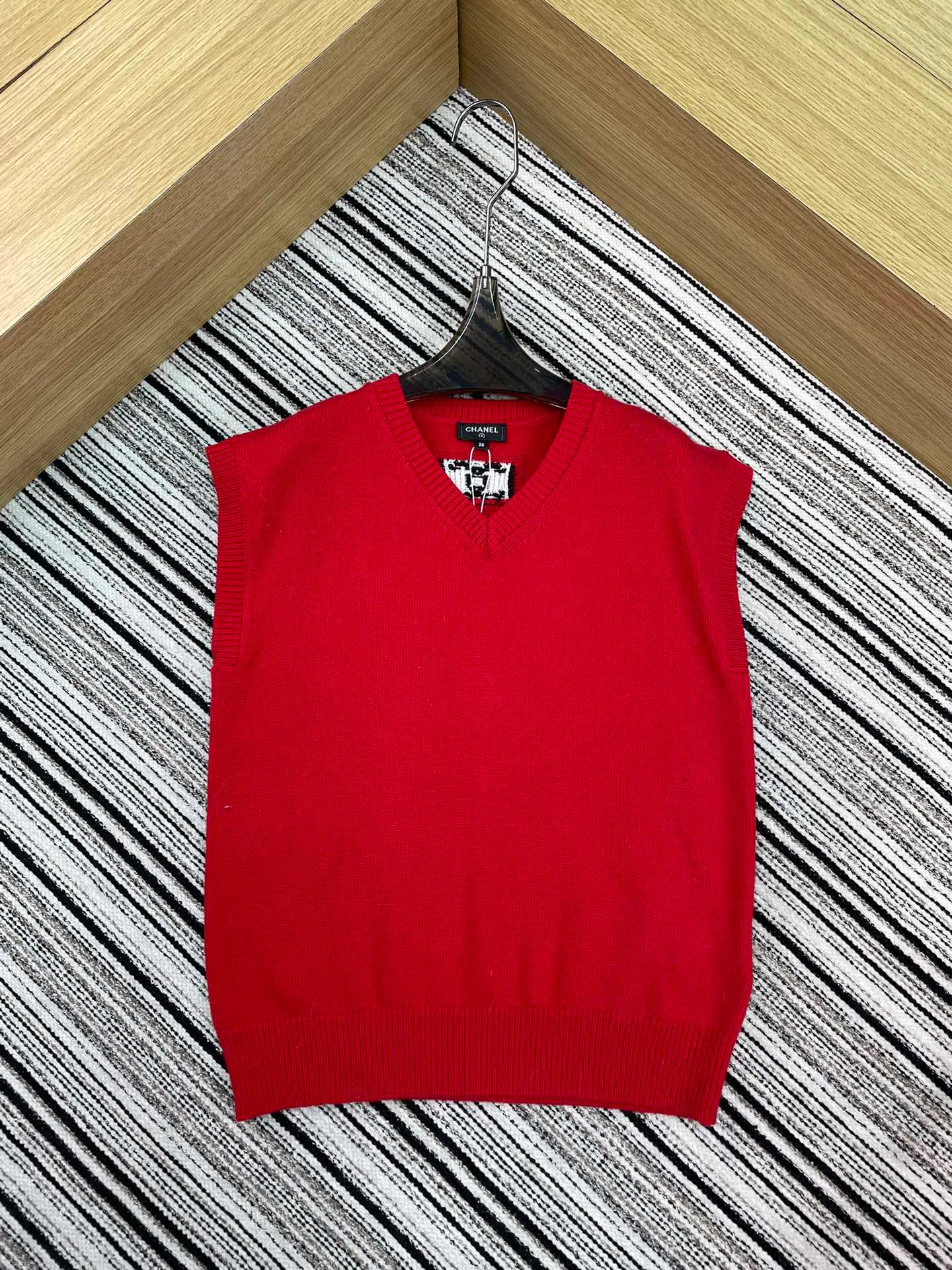 Жилеты Женские Chanel 2627076