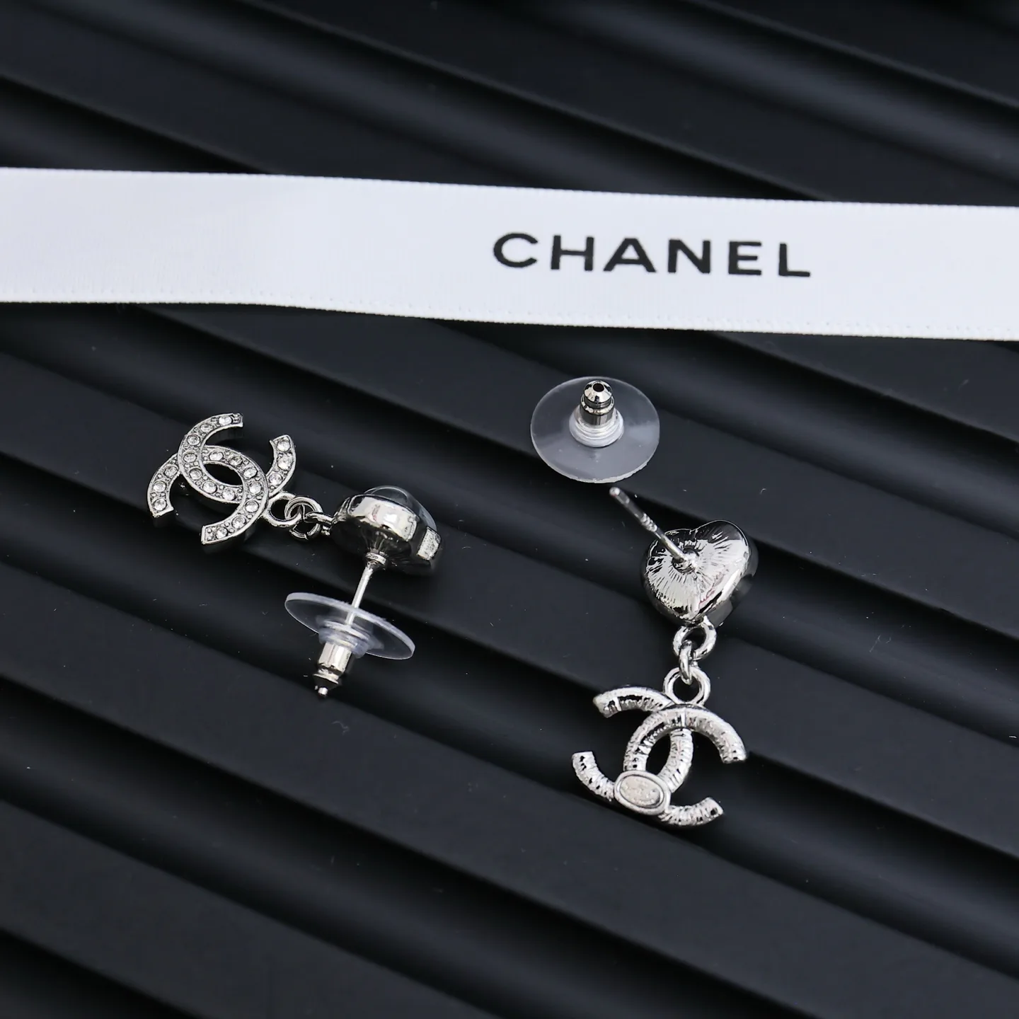 Бижутерия Chanel 18306310
