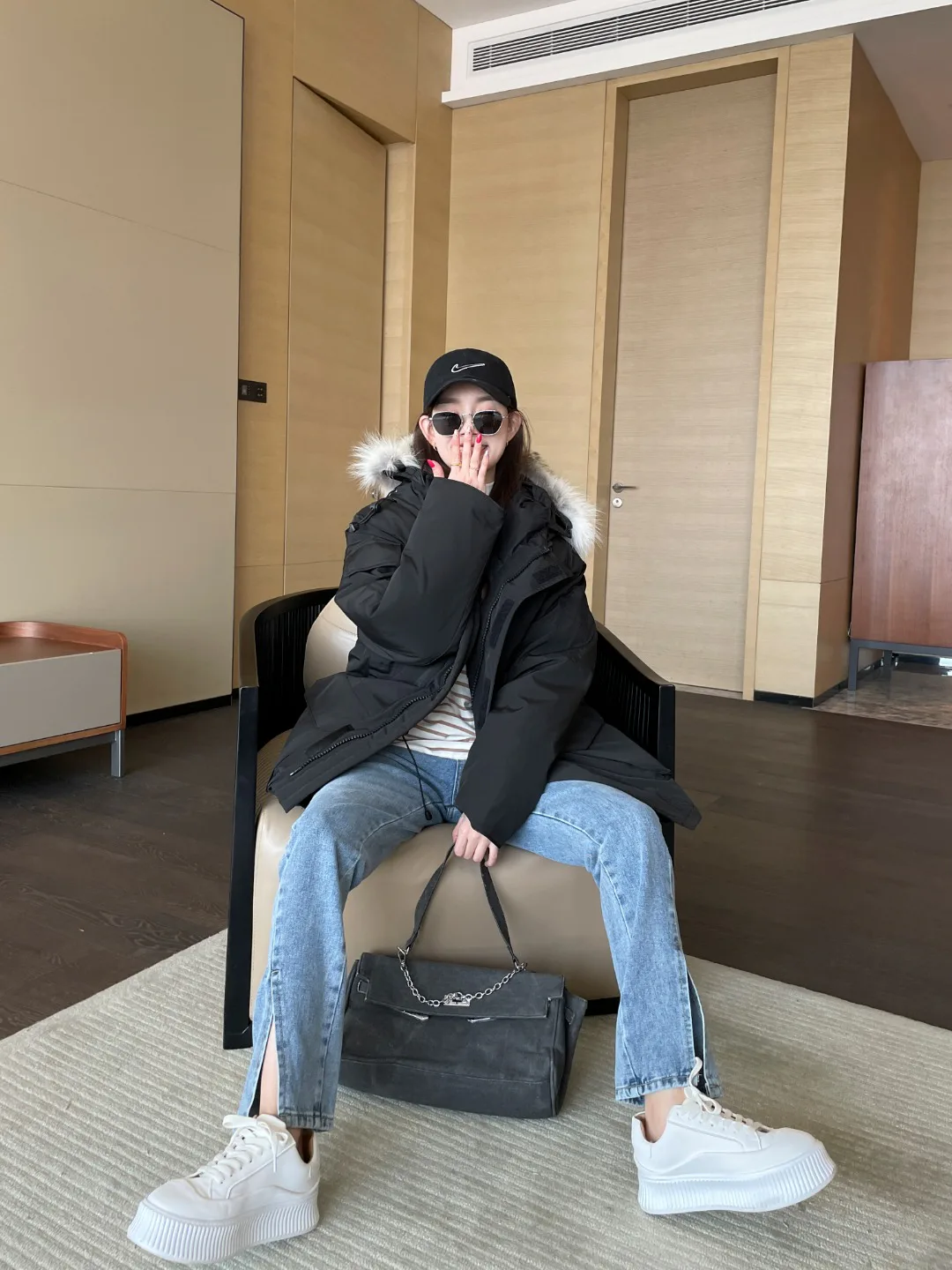 Пуховики Женские Canada Goose 1911